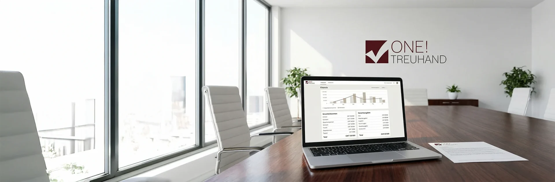 In einem modernen Büro zeigt ein Laptop Finanzanalysen, perfekt für Treuhanddienstleistungen und Steuerberatung.